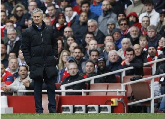  布雷斯特铁卫关键解围零封豪门