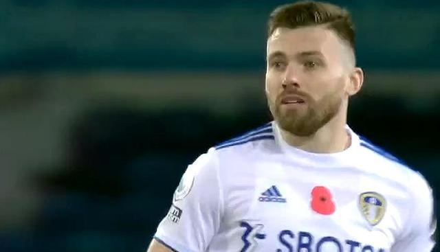  瓦尔迪传射建功，莱斯特城击败利兹联逃离降级区  