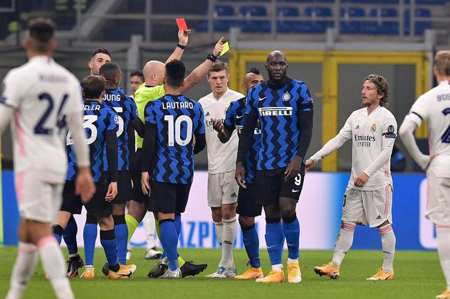  国际米兰客场大胜亚特兰大，稳居意甲积分榜首位